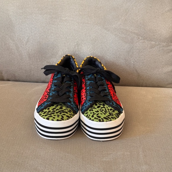 Alice + Olivia Falyn Platform Animal Print Calf Fur Colored Rainbow Sneakers - Picture 4 of 10
